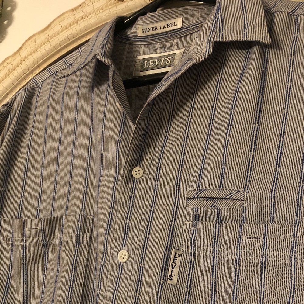 🔥VINTAGE LEVI BUTTONUP🔥